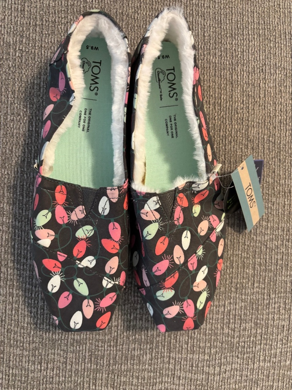 Holiday Toms